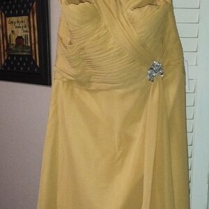 NWT JJ'S HOUSE gold Prom Bridesmaid Dress Size 16